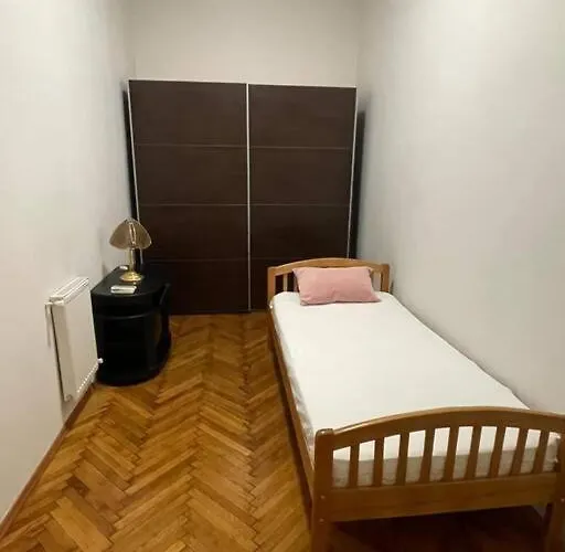 Joy Colonel Enescu 3 Apartment